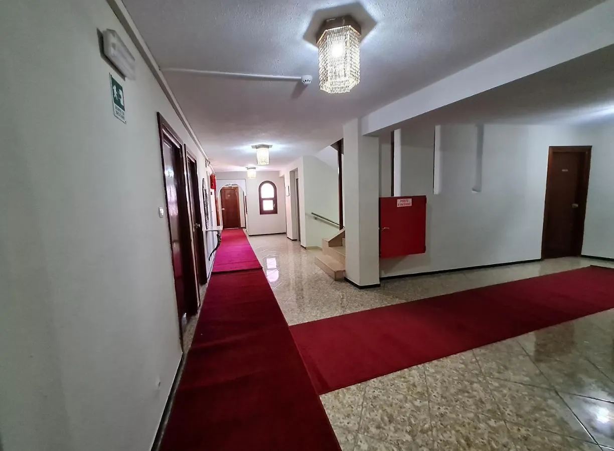 Hotel Tachfine Marakeş